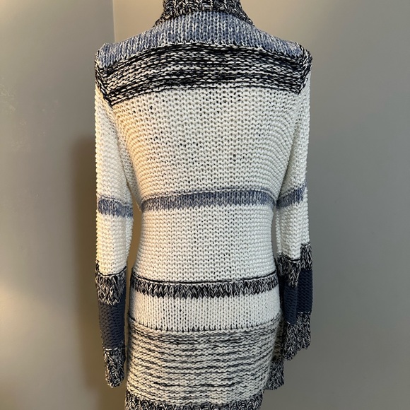 LOFT Navy and Cream Knit Cardigan - Picture 2 of 6